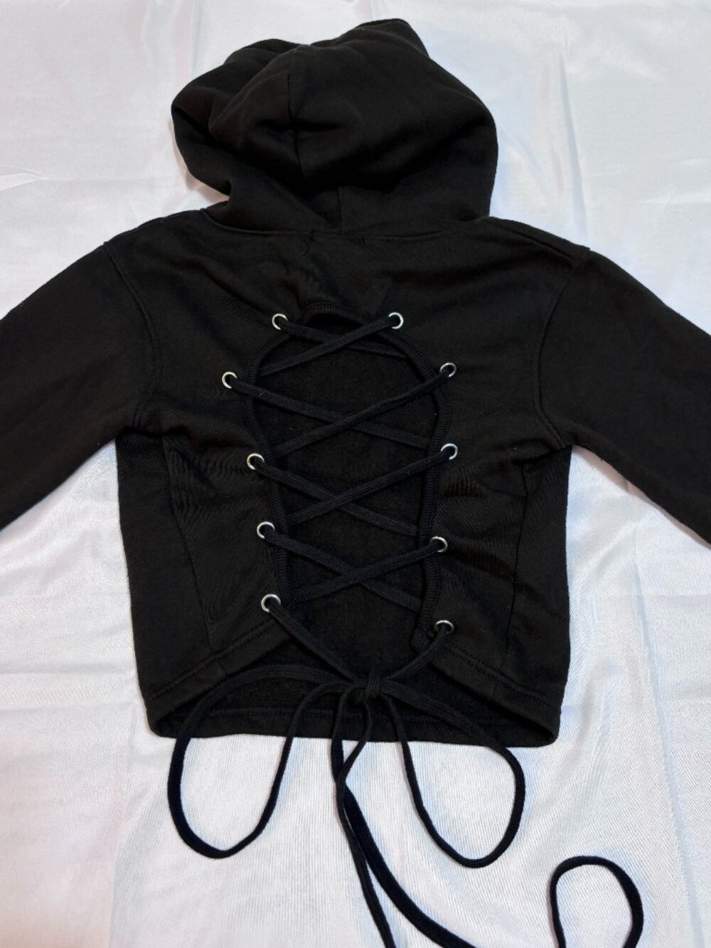 PrettyLittleThing Black Cropped Lace-Up Back Hoodie Size S